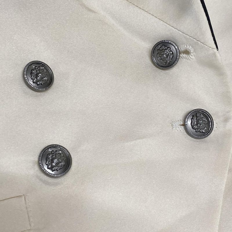 Chanel Vest Size 36 S Women's P33907 Ivory and Black Double Lion Button Silk