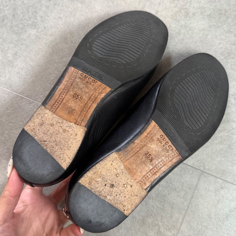 Gucci Jordane 35 1 2 22.5cm (8.86in) Black Gold Hardware Horsebit Loafers