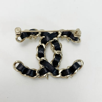 Chanel Coco Mark Rhinestone Fake Pearl Brooch B22v Black X Gold Leather X