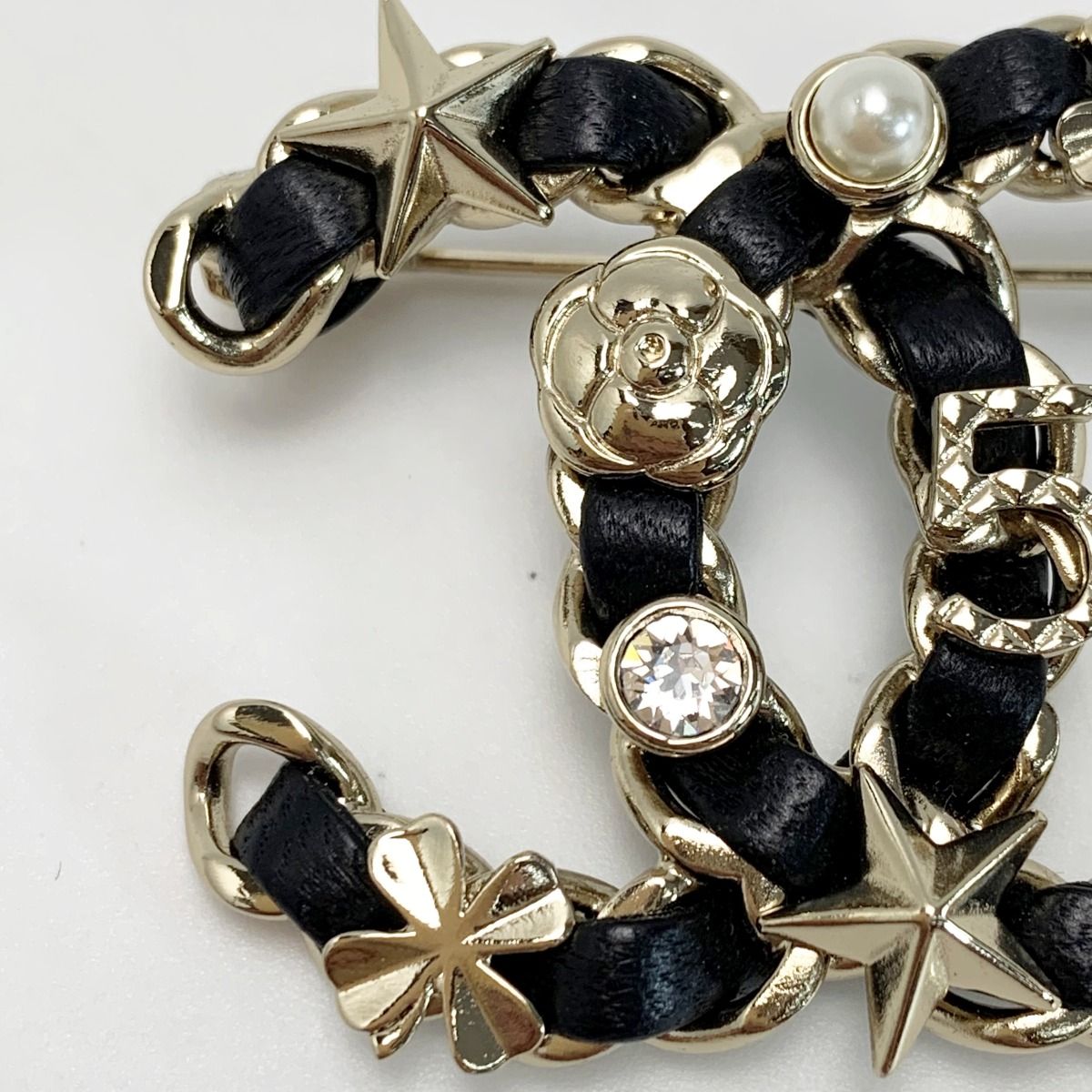 Chanel Coco Mark Rhinestone Fake Pearl Brooch B22v Black X Gold Leather X