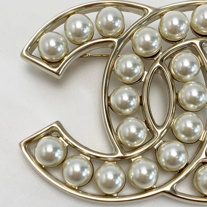 Chanel Cocomark Brooch A64978 Gold Fake Pearl