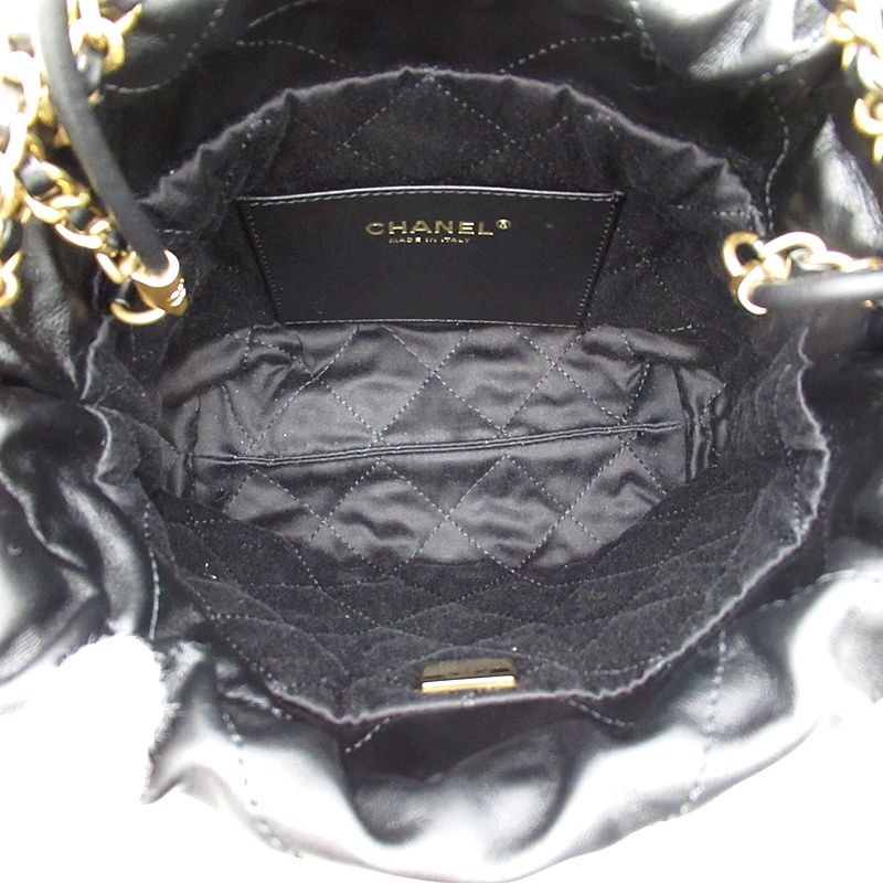 Chanel 22 Mini Shoulder Bag As3980 B19059 94305 Shiny Calf Women's Shoulder Bag