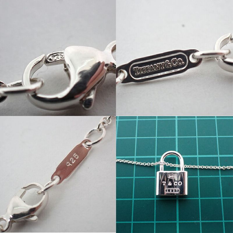 Tiffany & Co 925 Cadenas Pendant J98-9