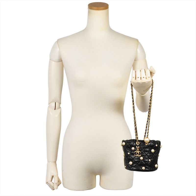 Chanel Mini Chain Shoulder Bag Lambskin Black Gold Hardware 8 Digits 31st Coco