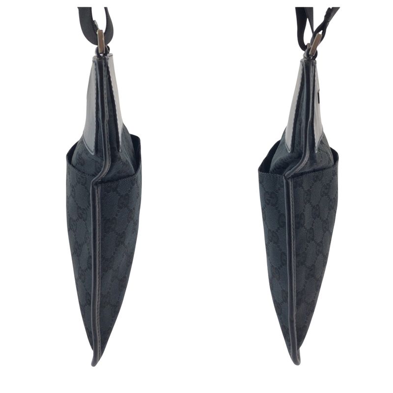 Gucci Black Silver Hardware GG Canvas 019 0348 Shoulder Bag Pochette Women