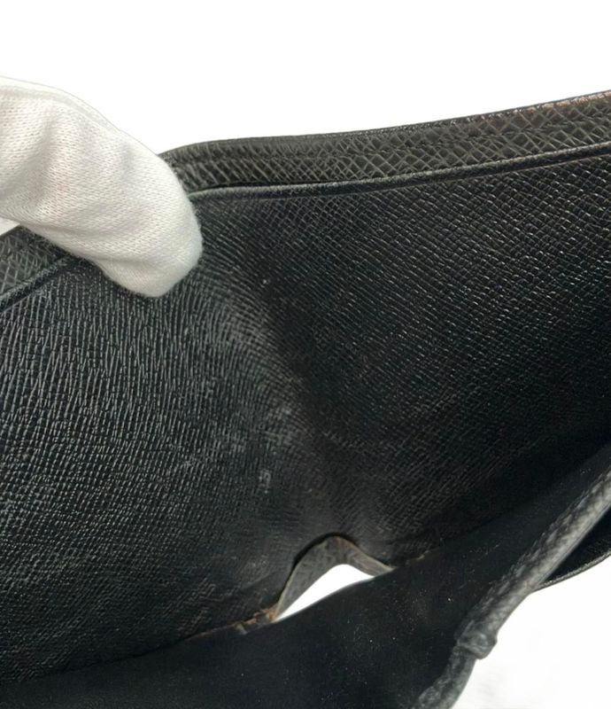 Louis Vuitton Taiga Portefeuille M30952 Men's Louis Vuitton Foldable Wallet