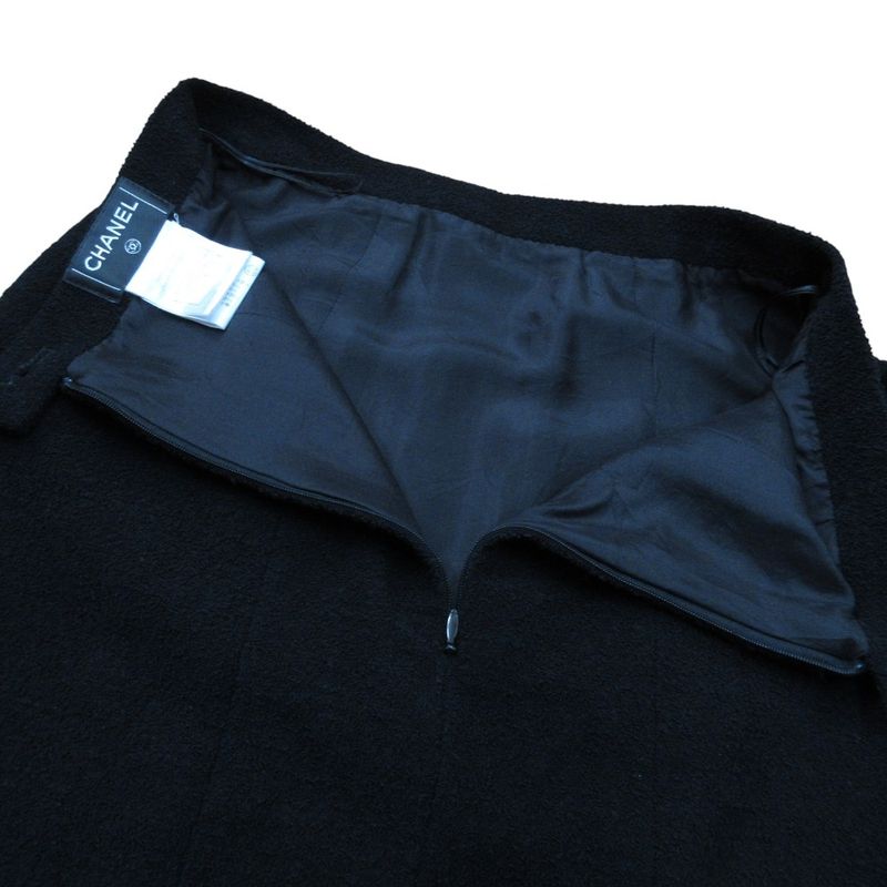 08C Chanel Tweed Tight Knee-length Skirt P32374 Size 38 Black Women Used