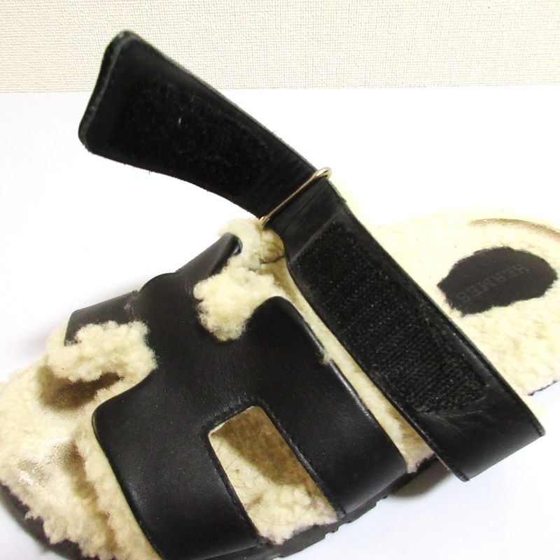 Hermes Chypre Mouton Strap Sandals Black Women's Preowned USED