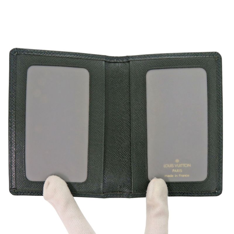 Louis Vuitton Porte 2 Carte Vertical M30494 Taiga Epi Cair Pass Case Green LV