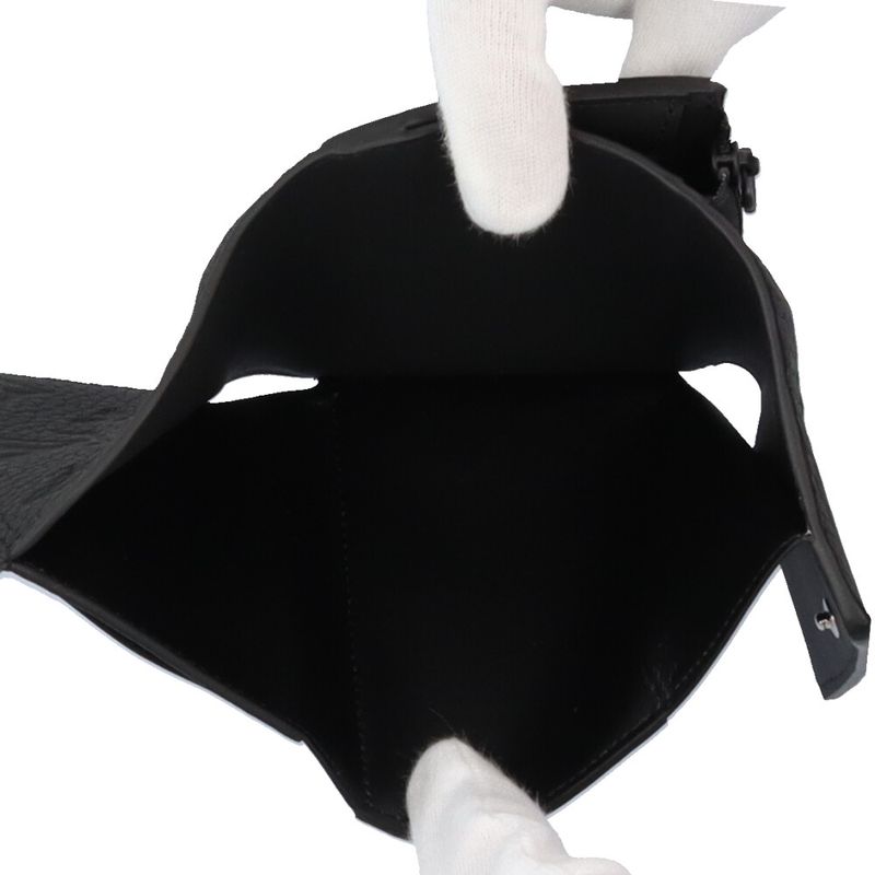 Louis Vuitton Portefeuille Pilot Monogram Taurillon Trifold Wallet M82556