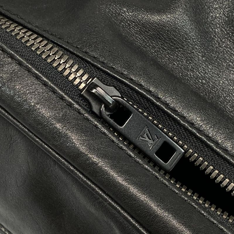 Louis Vuitton Diffie Clarkson M92402 Black Leather Shoulder Bag