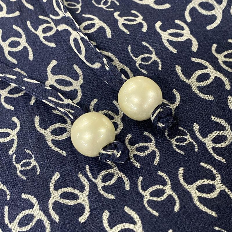 Chanel Short Sleeve Cut and Sewn Size 38 M Women's Excellent Condition - P79087