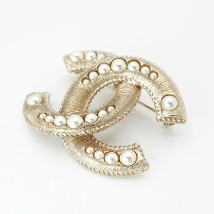 Chanel Brooch Corsage Gold Here Mark