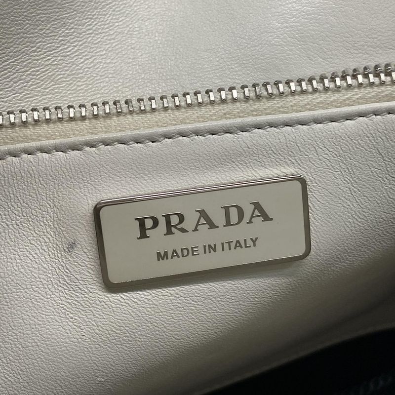 Prada Shoulder Bag Excellent Condition - 1bd292 White Fur
