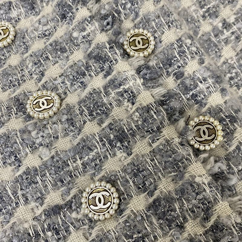 Chanel Coat Size 40 M Women - P26899 White and Gray Long Sleeves Tweed Lamé