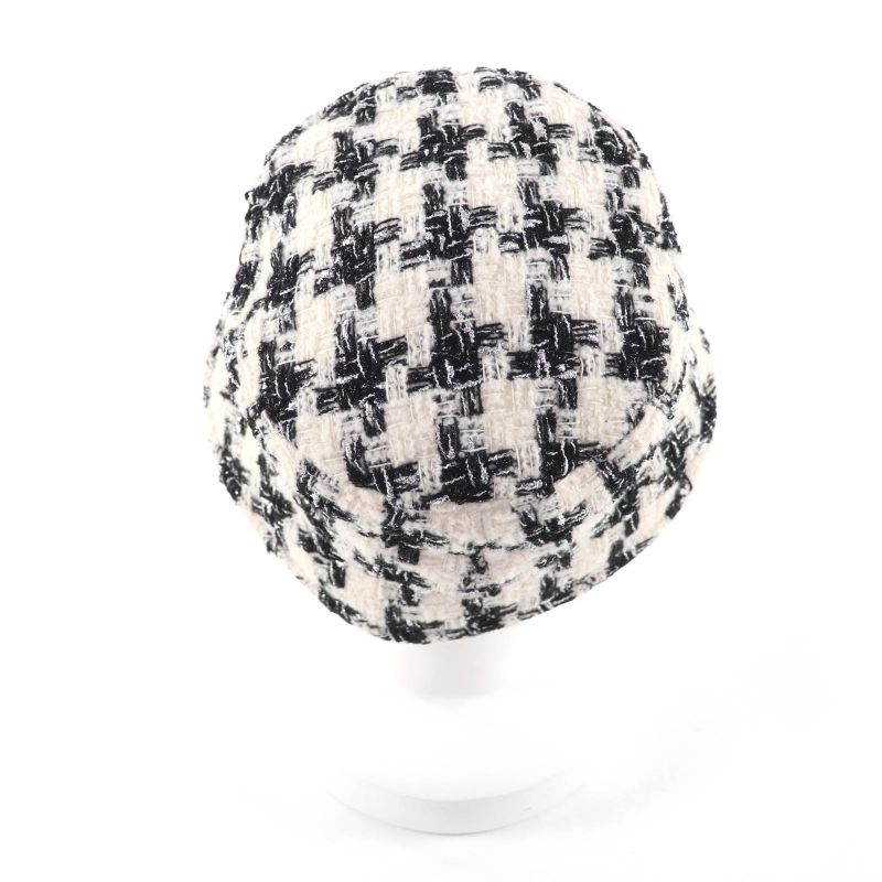 Chanel 20aw 20b Coco Mark Plated Staggered Pattern Lame Tweed Hat White Black M