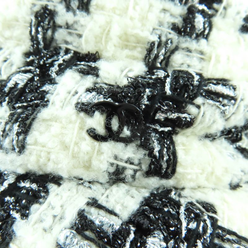 Chanel 20aw 20b Coco Mark Plated Staggered Pattern Lame Tweed Hat White Black M