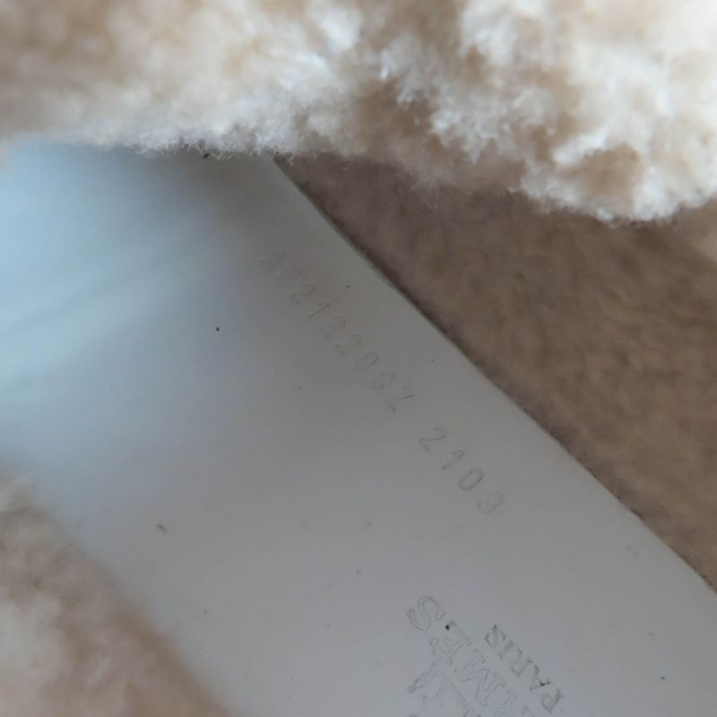 Hermes Dare H Logo Design Mouton Leather Low Cut Sneakers White Beige 38 with