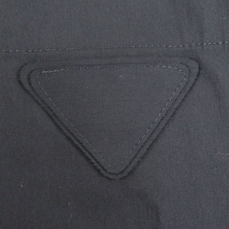 Prada 24ss Sc763 Half Zip Triangle Motif Cotton Blend Short Sleeve Shirt Black