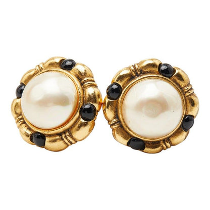 Chanel Vintage Pearl Gold Plated Ladies Chanel