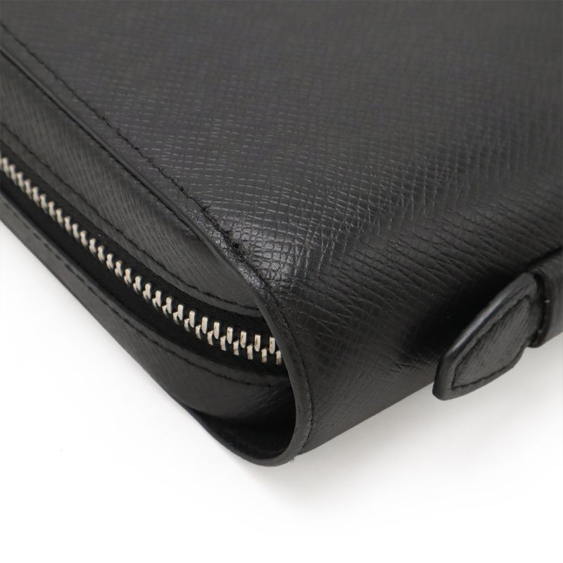 Louis Vuitton Taiga Zippy XL Round Zipper Long Wallet Travel Case Second Bag