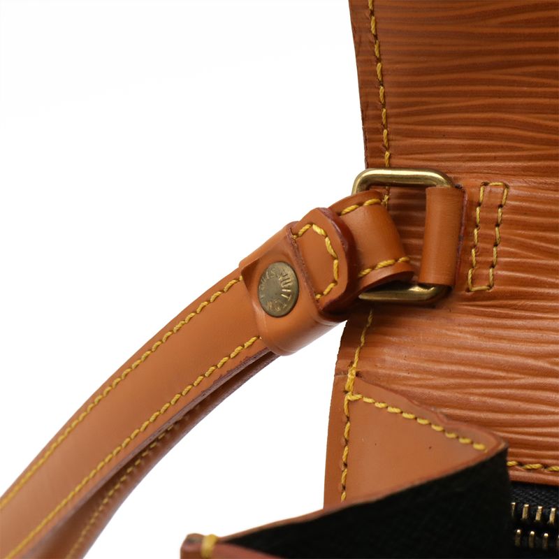 Louis Vuitton Epi Serie Dragonne Second Bag Clutch Bag Leather Zipangu Gold