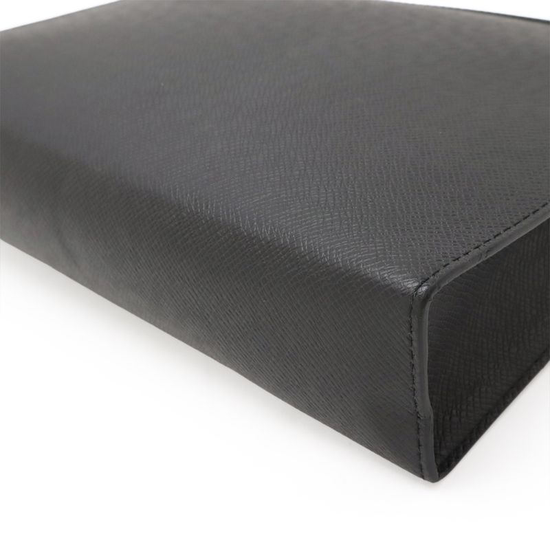 Louis Vuitton Taiga Pochette Voyage MM Second Bag Clutch Bag Calf Leather Noir