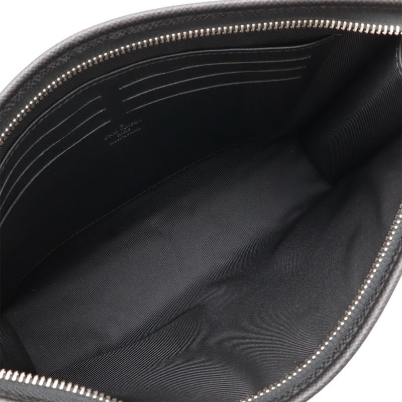 Louis Vuitton Taiga Pochette Voyage MM Second Bag Clutch Bag Calf Leather Noir