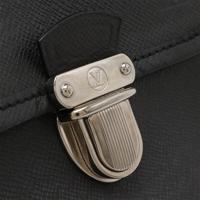 Louis Vuitton Taiga Alexei Shoulder Bag Crossbody Ardoise Black Silver Hardware