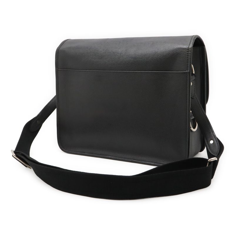 Louis Vuitton Taiga Alexei Shoulder Bag Crossbody Ardoise Black Silver Hardware