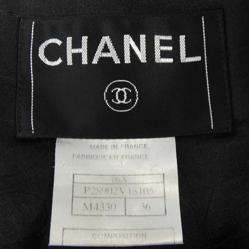 Chanel P28902v18105 06A Collarless Jacket