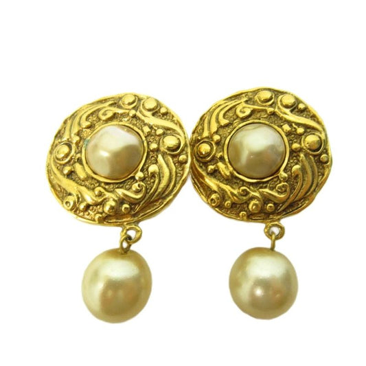 Chanel Vintage Round Swing Earrings Faux Pearl Gold Plated Gold Color Aa