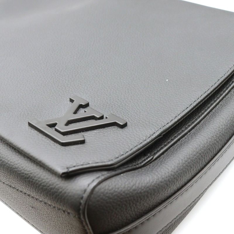 Louis Vuitton Aerogram Takeoff Messenger Bag Black Leather Rfid M57080