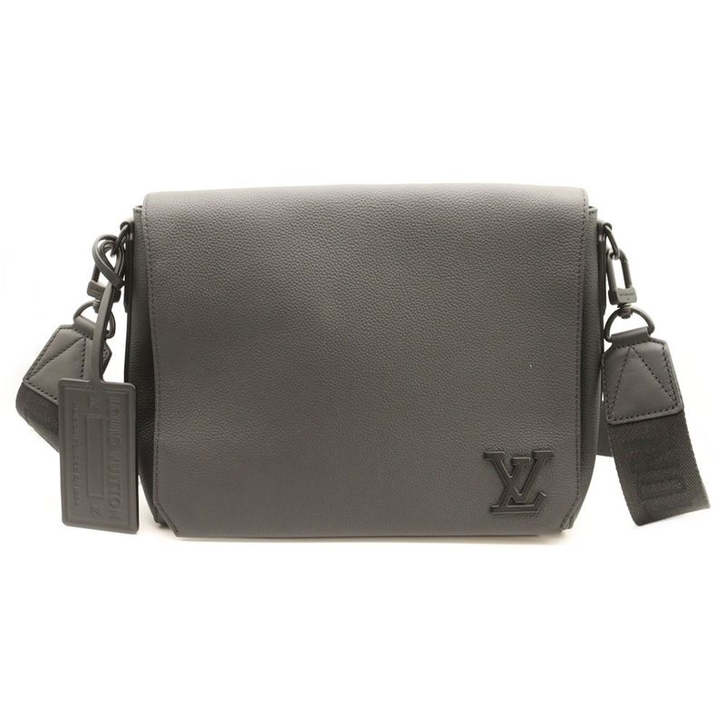 Louis Vuitton Aerogram Takeoff Messenger Bag Black Leather Rfid M57080