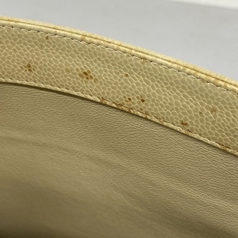 Chanel Shoulder Bag Caviar Skin Cream Gold Hardware Women