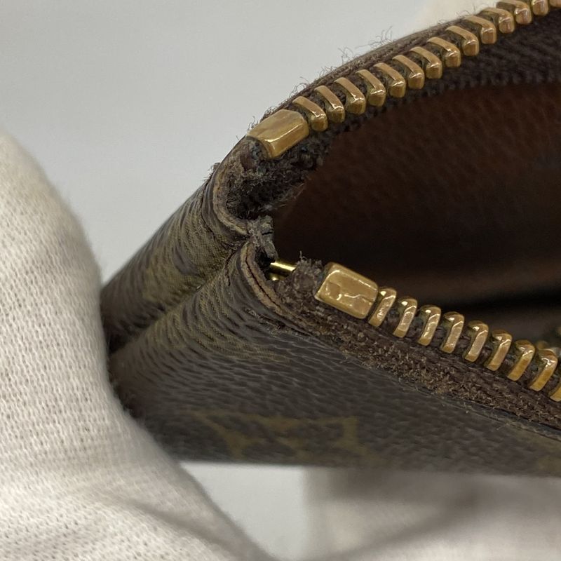 Louis Vuitton Coin Case Monogram Pochette Cles M62650 Brown Men Women Unisex
