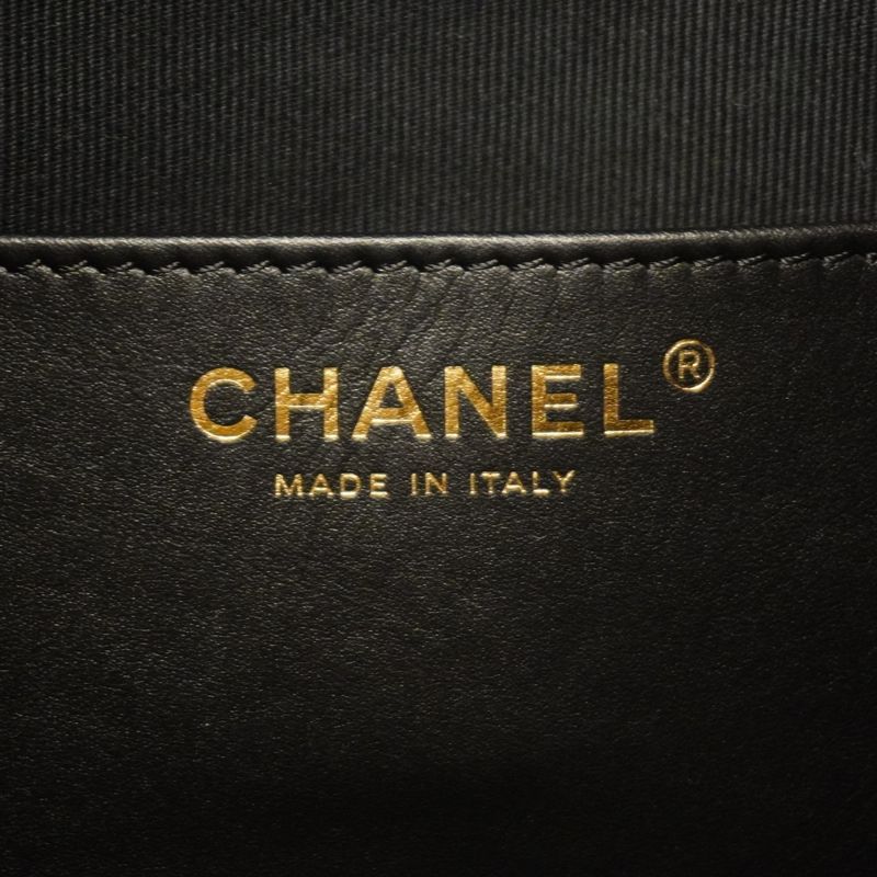 Chanel Shoulder Bag Chanel 25 Grain Calfskin Black Chien Pan Gold Hardware Women