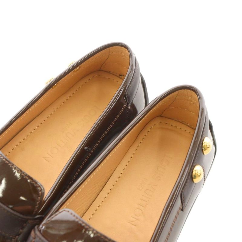 Louis Vuitton Driving Shoes Loafers Moccasins Gold Hardware Buckle Design