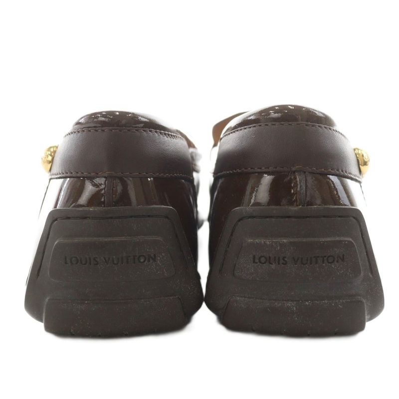 Louis Vuitton Driving Shoes Loafers Moccasins Gold Hardware Buckle Design