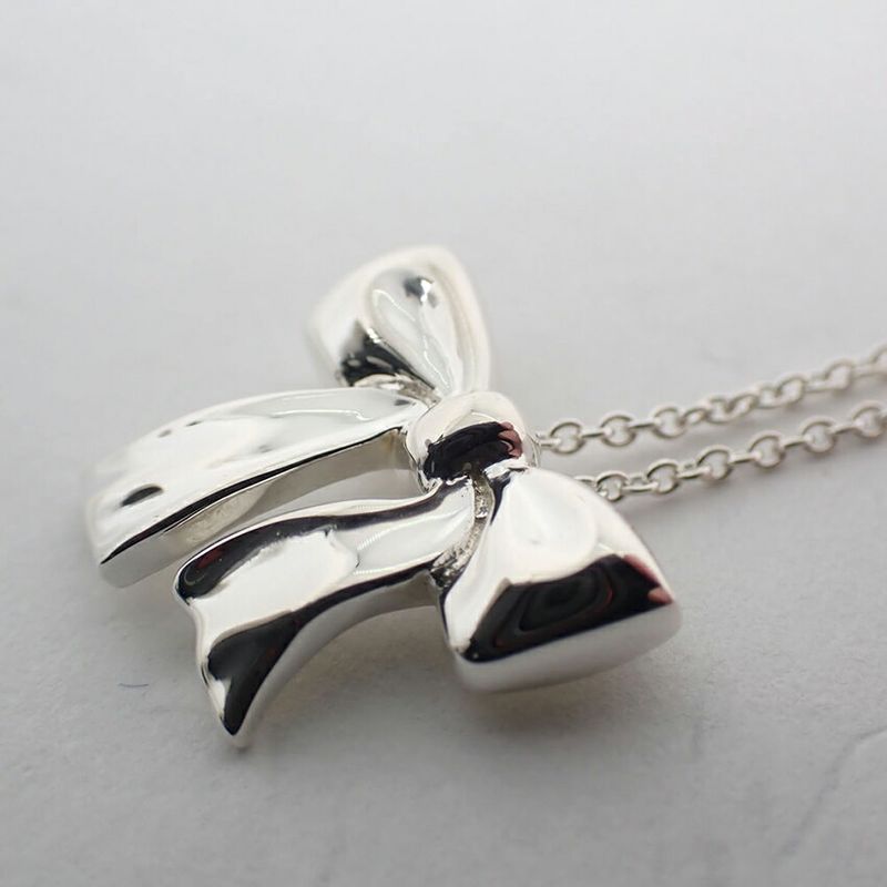 Tiffany & Co 925 Ribbon Pendant Necklace J100-8