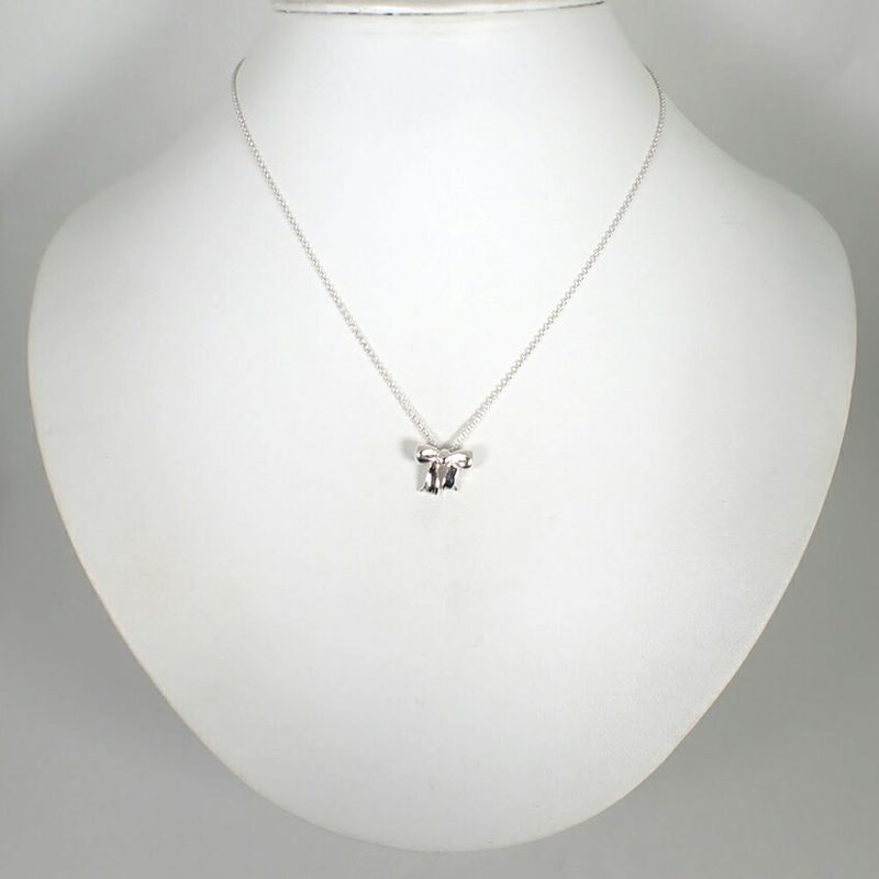 Tiffany & Co 925 Ribbon Pendant Necklace J101-5