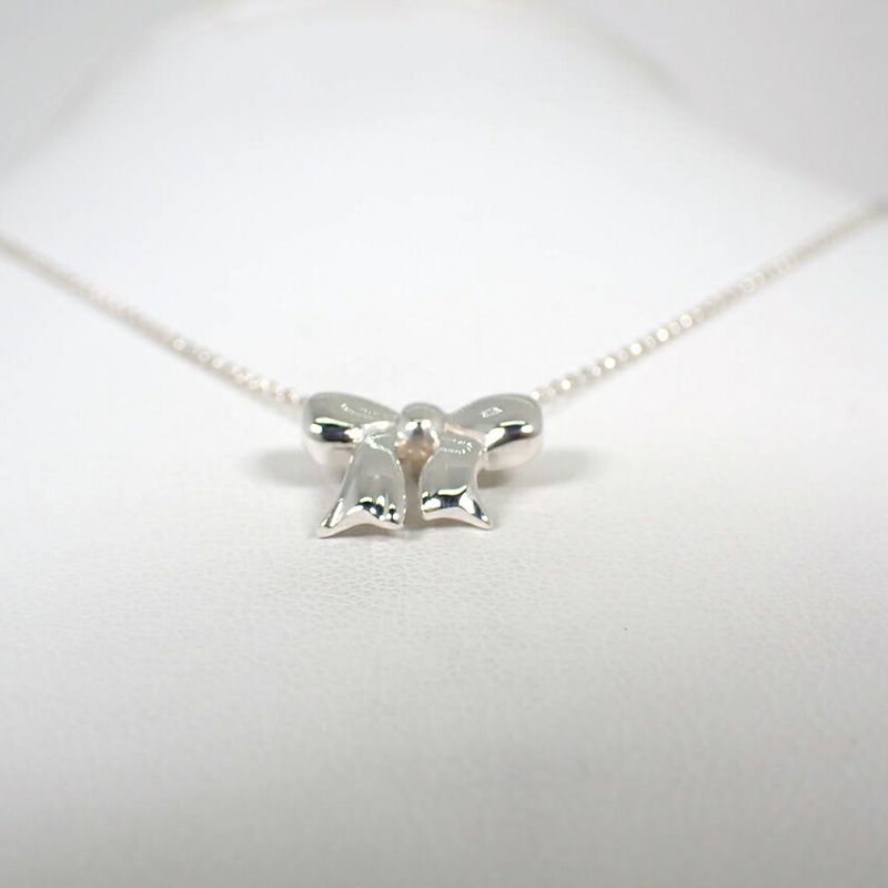 Tiffany & Co 925 Ribbon Pendant Necklace J101-5