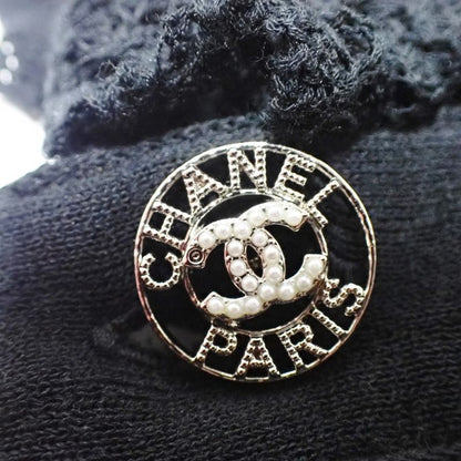 Chanel Long Sleeve Sweater Size 34 S Women - P64322 Black Lace Knitting Pearl