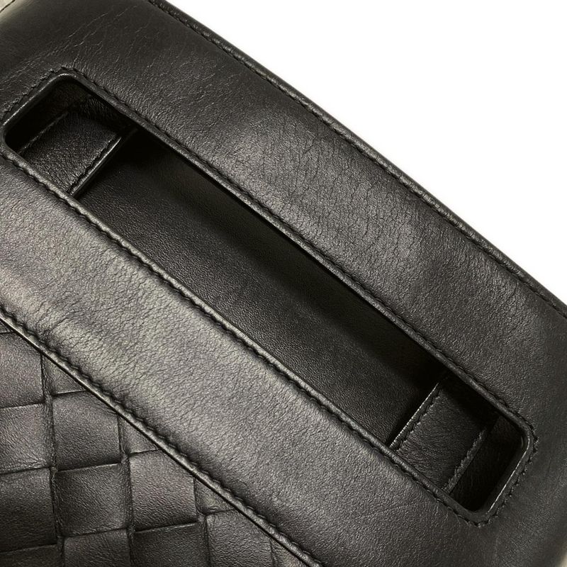 Bottega Veneta Shoulder Bag Excellent Condition Intrecciato Black Leather