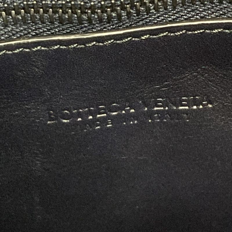 Bottega Veneta Shoulder Bag Excellent Condition Intrecciato Black Leather