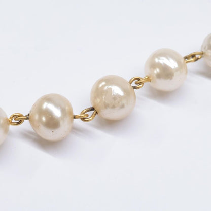 Chanel 12p A61660y09448 Vintage Logo Plate Faux Baroque Pearl Long