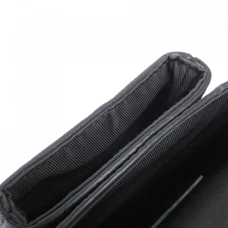 Louis Vuitton Taurillon Monogram S-Lock Vertical Wearable Wallet M81524