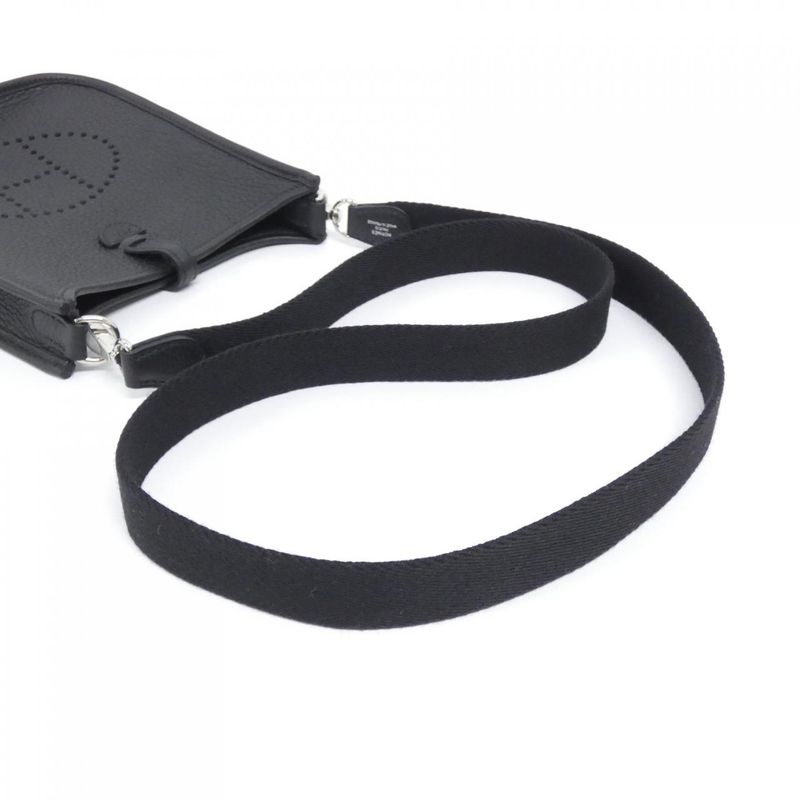 Hermes Evelyn Amazon 16cm (6.30in) 069426ck Shoulder Bag