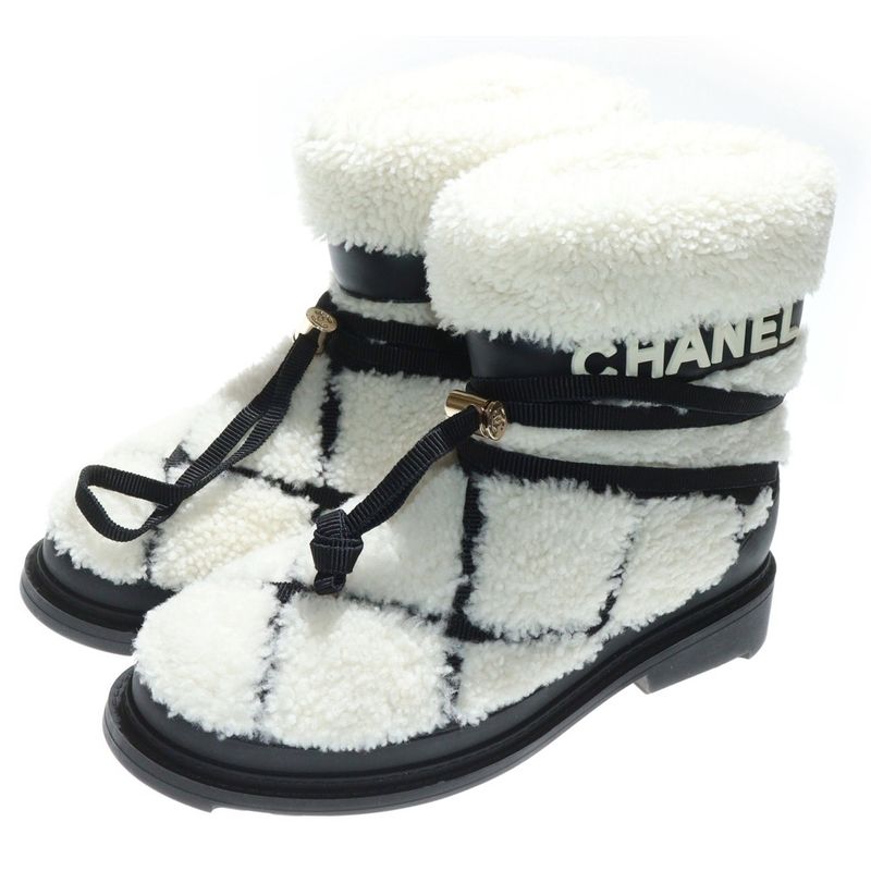 Chanel Shearling Mutton COCO Mark Boa Snow G35342 Shearling Mouton Coco Mark