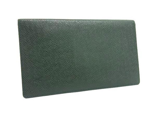 Louis Vuitton Long Wallet Taiga Porte Chequier Carte Cles Di M30414 Epi Cair